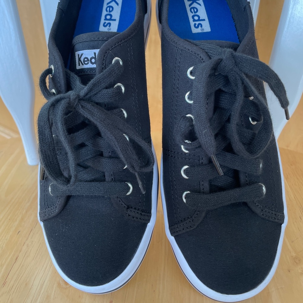 Keds - Picture 2 of 5